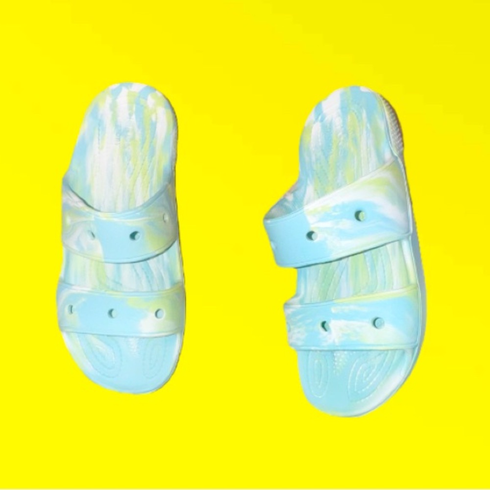 Crocs Iconic Comfory marble double strap sandals women’s shoes  size 9